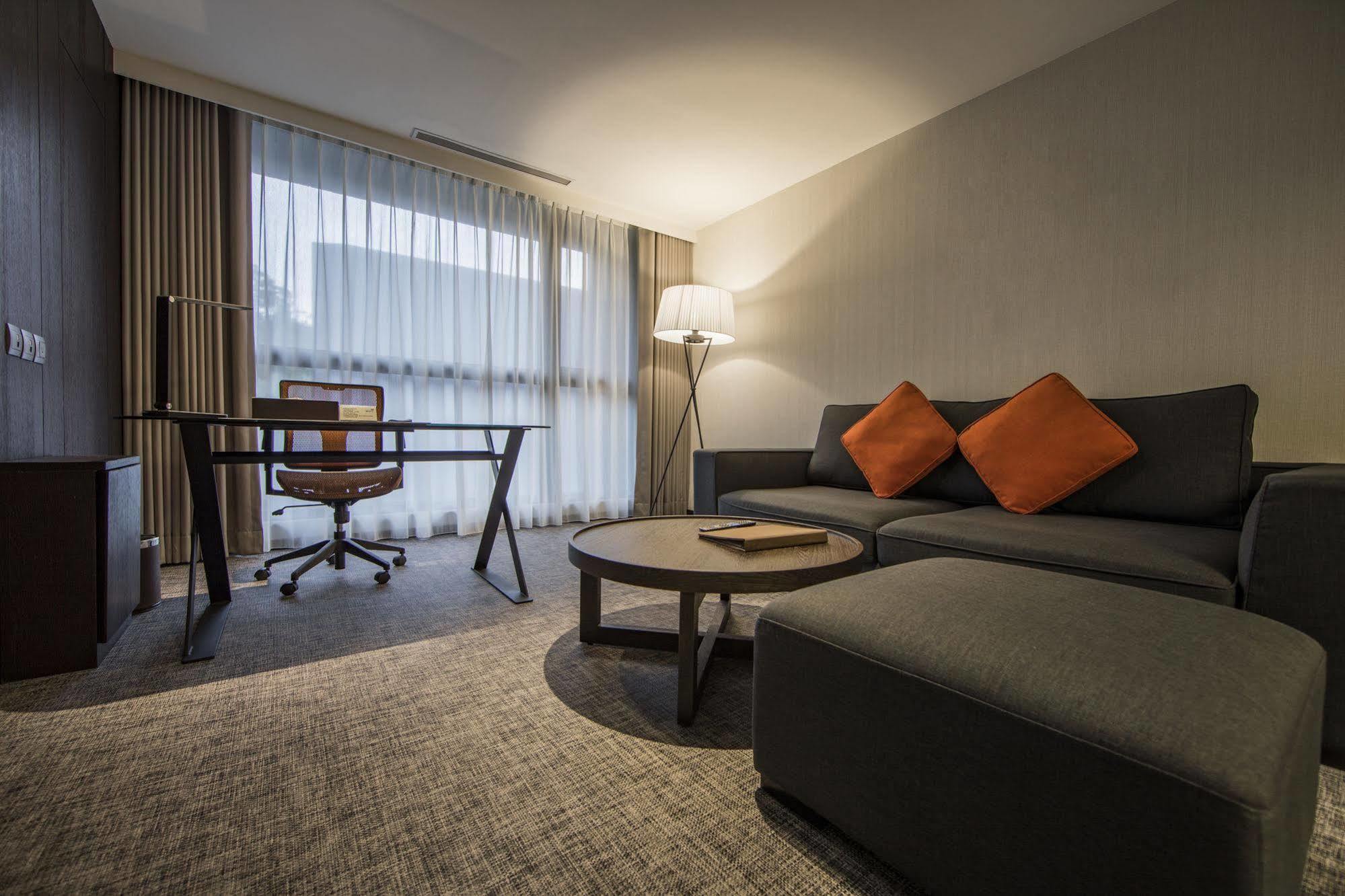 Platinum Hotel Сіньдянь Екстер'єр фото